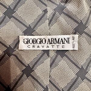 Giorgio Armani dill men's tie necktie like new